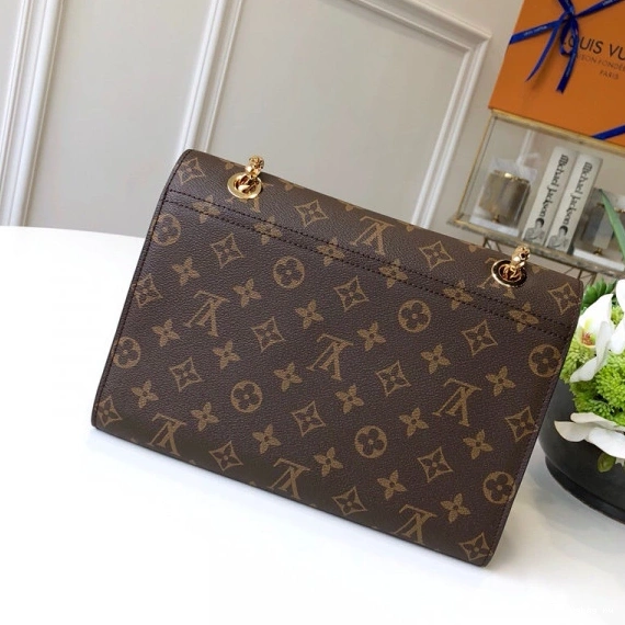 VICTOIRE Louis Vuitton 0718